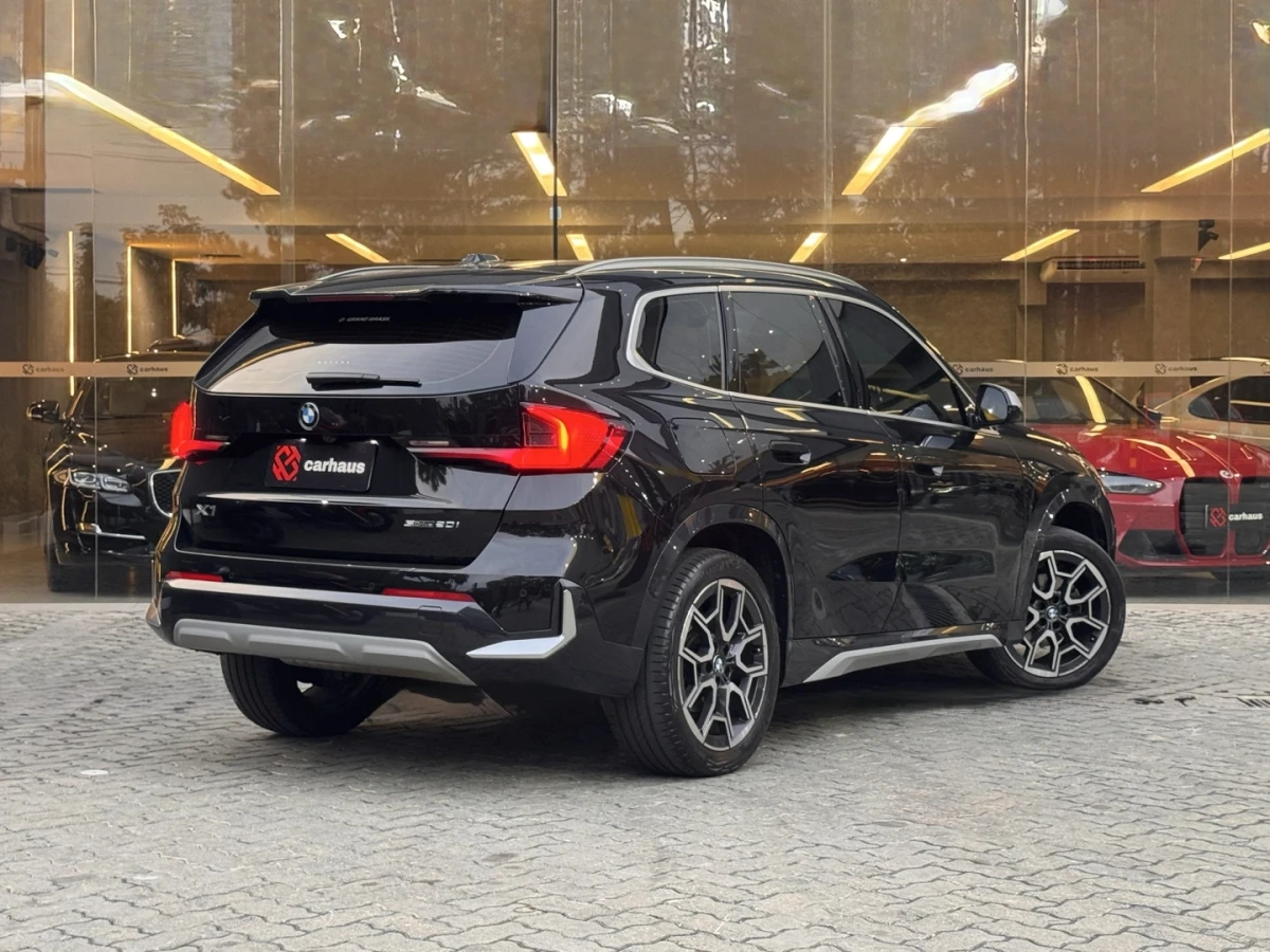 BMW X1 — foto 4