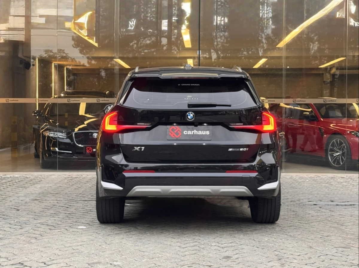 BMW X1 — foto 5