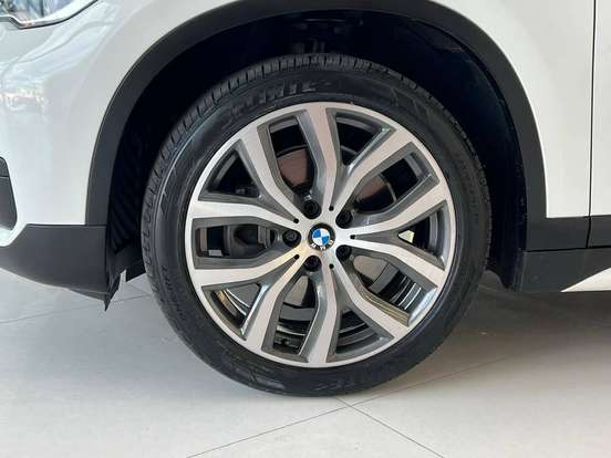 BMW-X1-2.0 16V TURBO ACTIVEFLEX XDRIVE25I SPORT 4P AUTOMÁTICO BMW-X1-2017