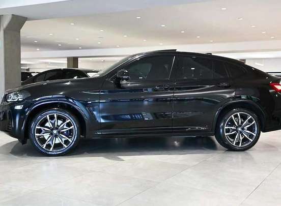 BMW-X4-2025