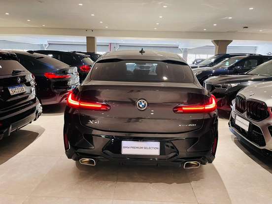 BMW-X4-2025