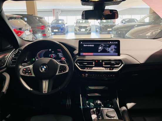 BMW-X4-2025