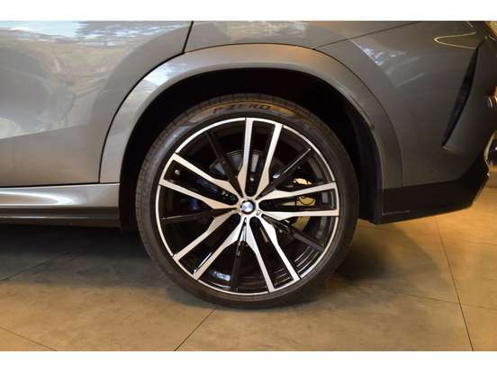 BMW-X6-2024