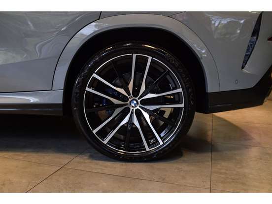 BMW-X6-2024