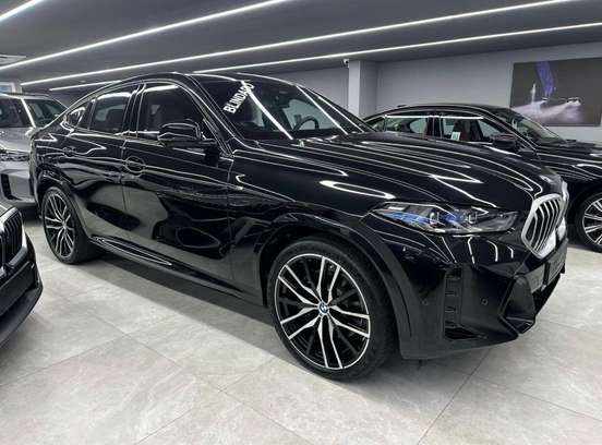 BMW-X6-2025