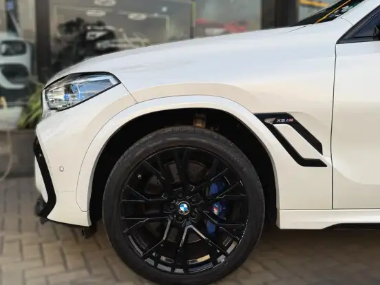 BMW-X6-4.4 M 4X4 COUPÉ V8 32V BI-TURBO GASOLINA 4P AUTOMÁTICO BMW-X6-2020