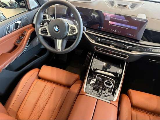 BMW-X7-2025