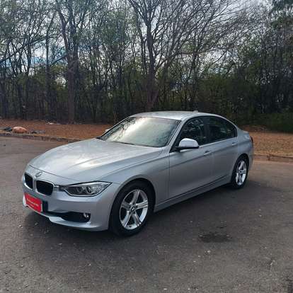 BMW-320i-2015