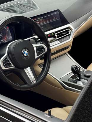 BMW-320i-2022
