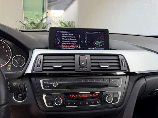 BMW-320i-2013