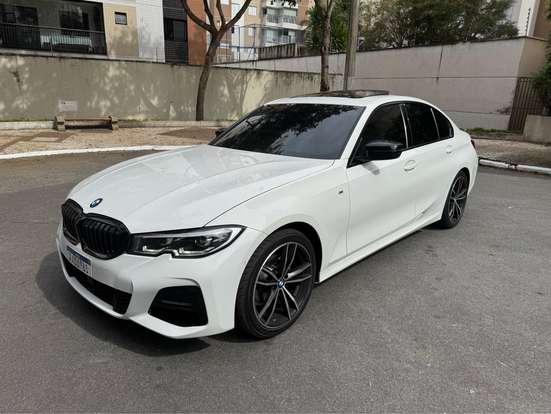 BMW-320i-2020