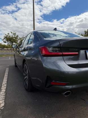BMW-320i-2021