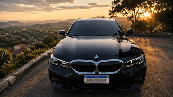 BMW-320i-2019