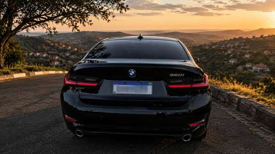 BMW-320i-2019