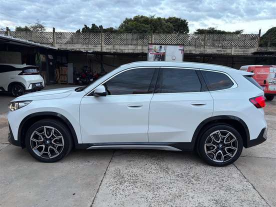 BMW-X1-2.0 16V TURBO GASOLINA SDRIVE20I X-LINE STEPTRONIC BMW-X1-2025