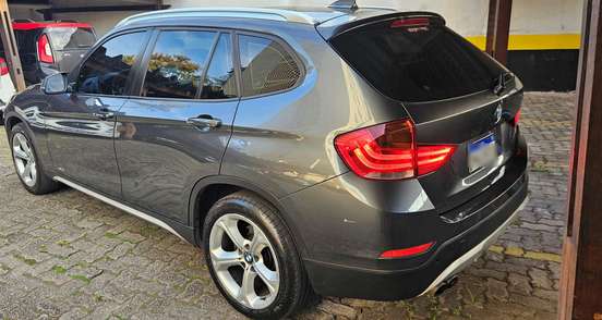BMW-X1-2013