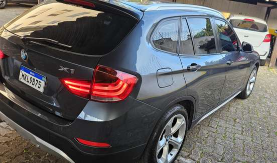 BMW-X1-2013