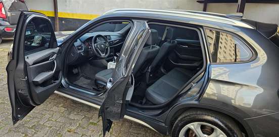 BMW-X1-2013