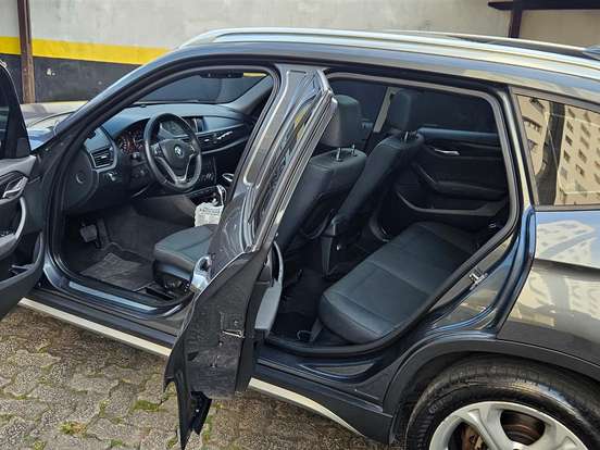 BMW-X1-2.0 16V TURBO GASOLINA SDRIVE20I 4P AUTOMÁTICO BMW-X1-2013