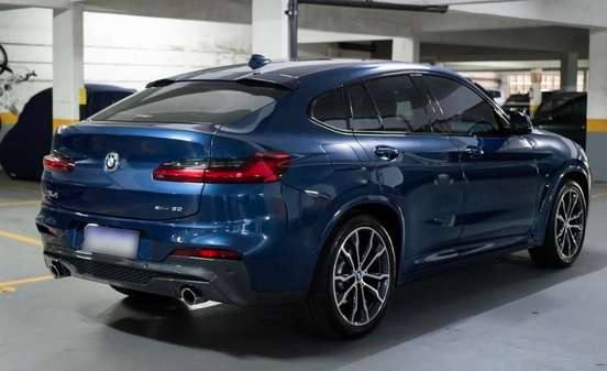 BMW-X4-2019