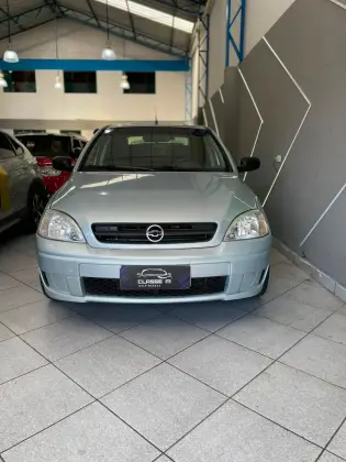 CHEVROLET CORSA 1.0 MPFI PREMIUM SEDAN 8V GASOLINA 4P MANUAL CHEVROLET CORSA 1.0 MPFI PREMIUM SEDAN 8V GASOLINA 4P MANUAL