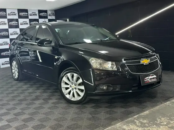 CHEVROLET CRUZE 1.8 LTZ 16V FLEX 4P AUTOMÁTICO CHEVROLET CRUZE 1.8 LTZ 16V FLEX 4P AUTOMÁTICO