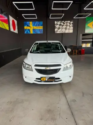 CHEVROLET ONIX 1.0 MPFI LS 8V FLEX 4P MANUAL CHEVROLET ONIX 1.0 MPFI LS 8V FLEX 4P MANUAL