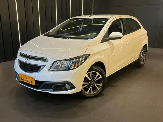 CHEVROLET ONIX 1.4 MPFI LT 8V FLEX 4P MANUAL CHEVROLET ONIX 1.4 MPFI LT 8V FLEX 4P MANUAL