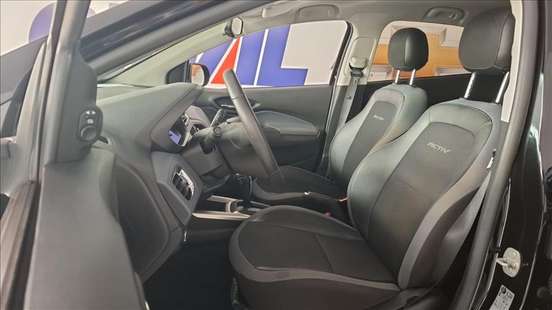 CHEVROLET-ONIX-2018