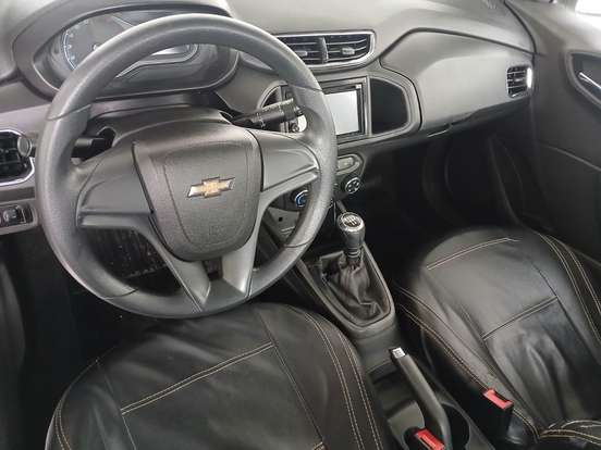 CHEVROLET-ONIX-2015