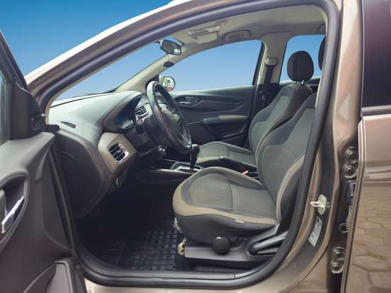 CHEVROLET-PRISMA-2014