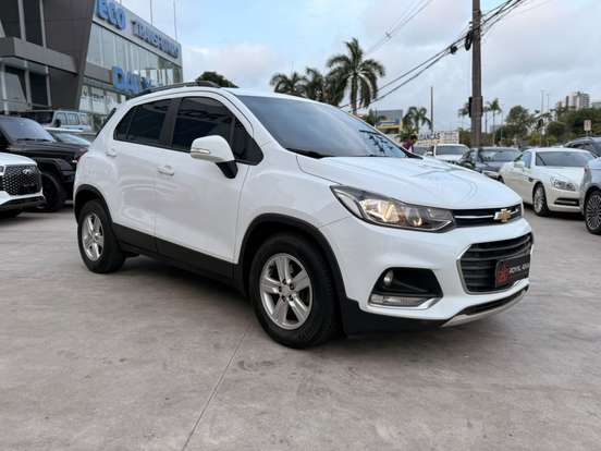 CHEVROLET-TRACKER-2017