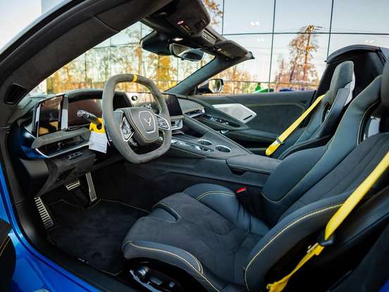 CHEVROLET-CORVETTE-6.2 V8 LT3 GASOLINA STINGRAY CONVERSIVEL AUTOMÁTICO CHEVROLET-CORVETTE-2025