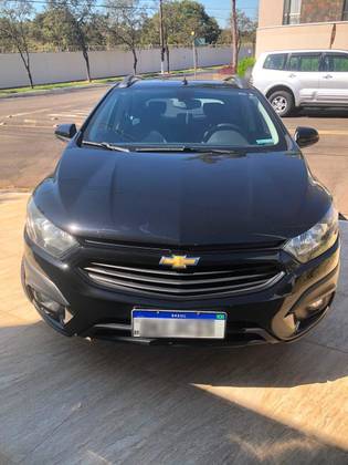 CHEVROLET ONIX 1.4 MPFI ACTIV 8V FLEX 4P AUTOMÁTICO