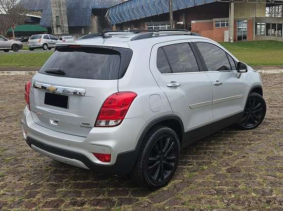 CHEVROLET-TRACKER-2018