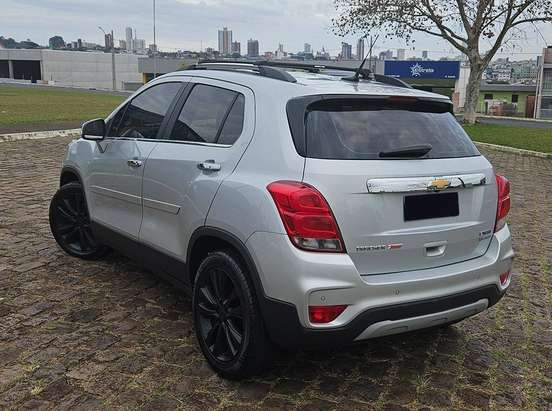 CHEVROLET-TRACKER-2018