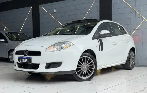 FIAT BRAVO 1.8 ESSENCE 16V FLEX 4P AUTOMATIZADO FIAT BRAVO 1.8 ESSENCE 16V FLEX 4P AUTOMATIZADO