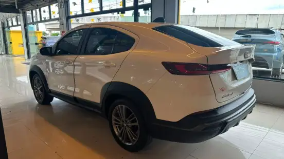 FIAT-FASTBACK-2024