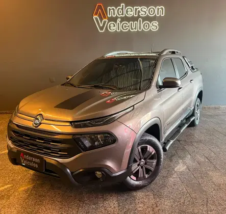FIAT TORO 1.8 16V EVO FLEX FREEDOM AT6 FIAT TORO 1.8 16V EVO FLEX FREEDOM AT6