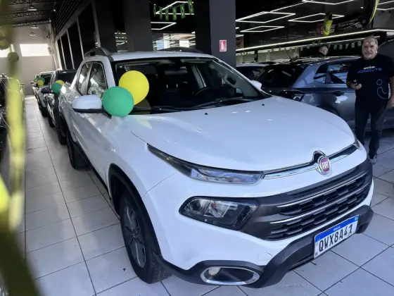 FIAT TORO 1.8 16V EVO FLEX FREEDOM AT6 FIAT TORO 1.8 16V EVO FLEX FREEDOM AT6