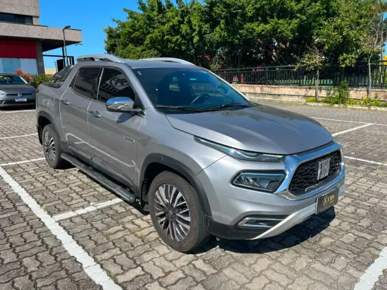 FIAT TORO 2.0 16V TURBO DIESEL RANCH 4WD AT9 FIAT TORO 2.0 16V TURBO DIESEL RANCH 4WD AT9