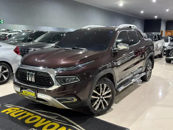 FIAT TORO 2.0 16V TURBO DIESEL RANCH 4WD AT9 FIAT TORO 2.0 16V TURBO DIESEL RANCH 4WD AT9