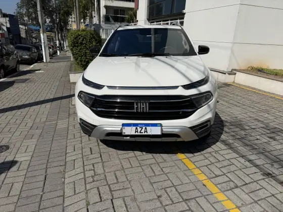 FIAT TORO 2.0 16V TURBO DIESEL VOLCANO 4WD AT9 FIAT TORO 2.0 16V TURBO DIESEL VOLCANO 4WD AT9