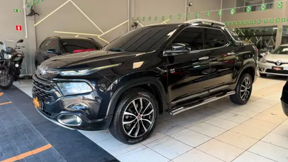 FIAT TORO 2.0 16V TURBO DIESEL VOLCANO 4WD AT9 FIAT TORO 2.0 16V TURBO DIESEL VOLCANO 4WD AT9