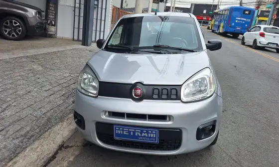 FIAT UNO 1.0 EVO ATTRACTIVE 8V FLEX 4P MANUAL FIAT UNO 1.0 EVO ATTRACTIVE 8V FLEX 4P MANUAL
