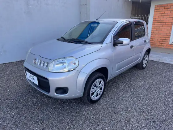 FIAT UNO 1.0 VIVACE 8V FLEX 4P MANUAL FIAT UNO 1.0 VIVACE 8V FLEX 4P MANUAL