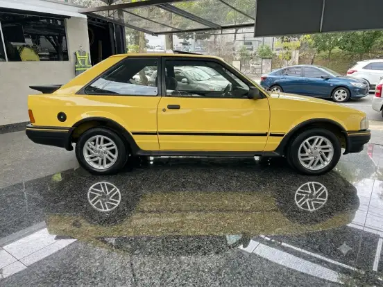FORD-ESCORT-1989