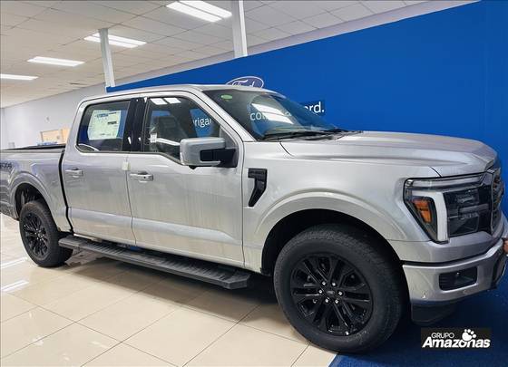 FORD F-150 5.0 V8 GASOLINA CD LARIAT BLACK FX4 AUTOMÁTICO