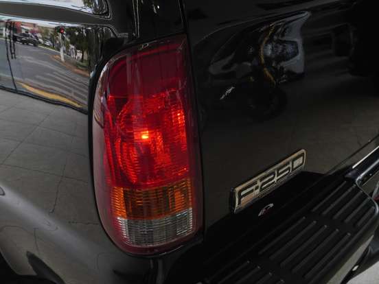 FORD-F-250-3.9 XLT 4X2 CS DIESEL 2P MANUAL FORD-F-250-2009