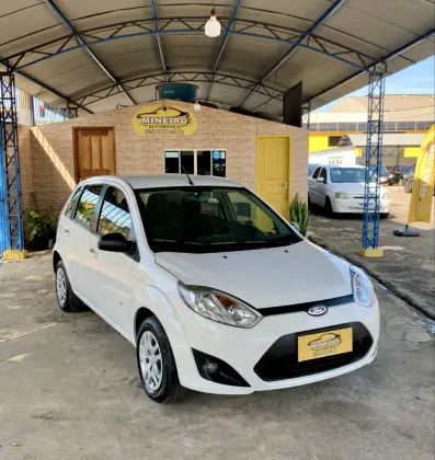 FORD FIESTA 1.0 ROCAM SE 8V FLEX 4P MANUAL FORD FIESTA 1.0 ROCAM SE 8V FLEX 4P MANUAL